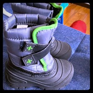 Snow Boots